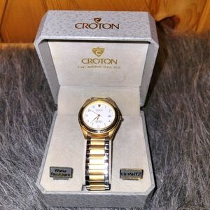 Croton mens 23k Gold plated Watch with Classic White Dial Two-Tone Japan